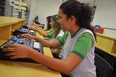 Mecatrônica - Laboratório Mecatrônica - Laboratório