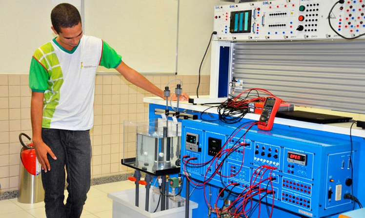 Automação Industrial.jpg