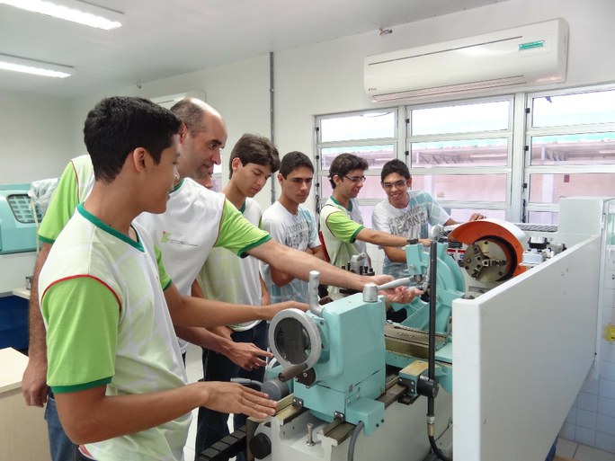 Aula prática Mecânica.JPG