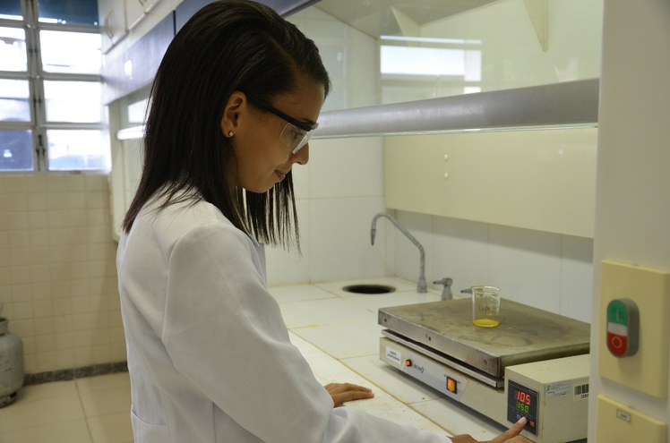 Laboratorio de Quimica Geral IV.jpg