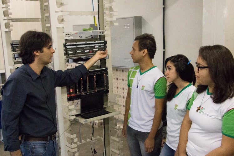 Telecomunicações Foto Priscila Oliveira 2.jpg