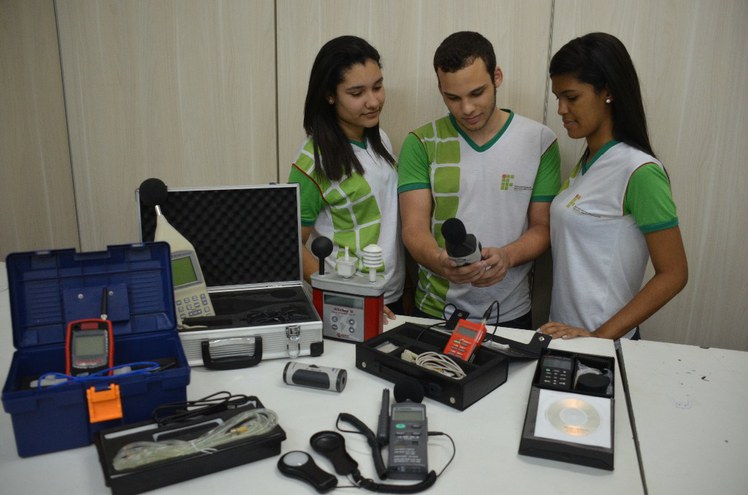 Segurança do Trabalho Foto Mônica Melo (2).JPG